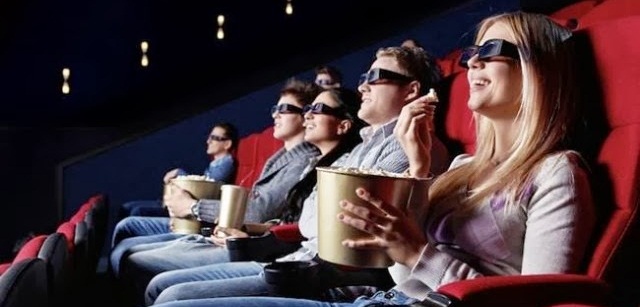 people-cinema-popcorn-640x427