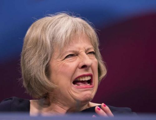 Theresa May, la perdente nella disputa tra Brexit e mercati