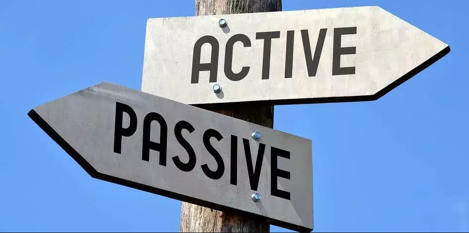 attivo versus passivo