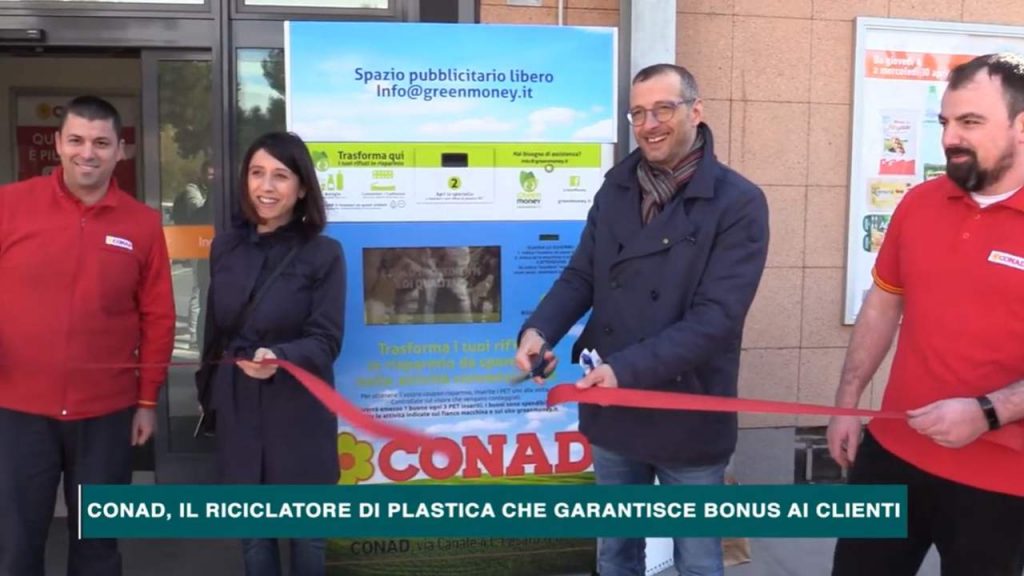 Conad, come guadagnare riciclando bottiglie - pianoinclinato.it - 20250517