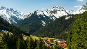 Legambiente premia per il turismo sostenibile sulle Alpi - pianoinclinato.it - 20250506