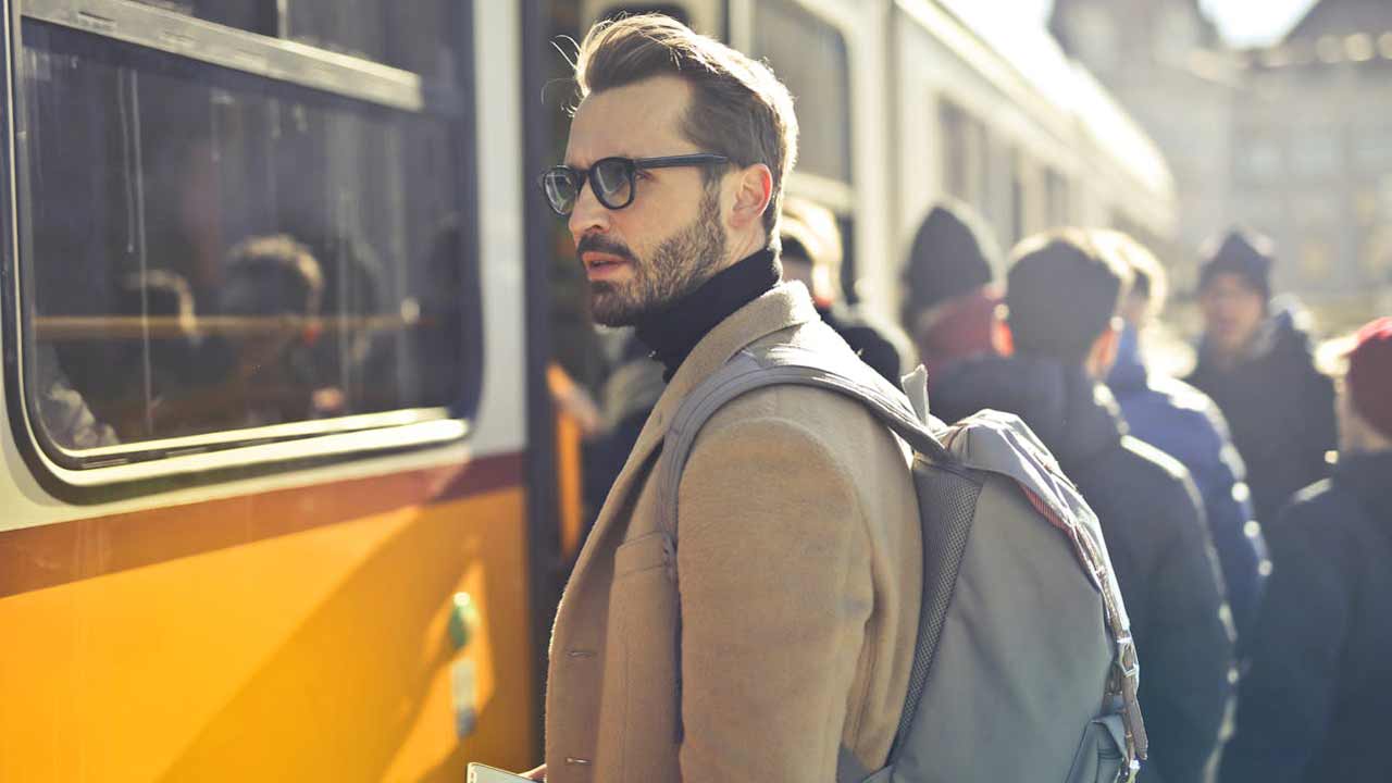 Mezzi-pubblici-gratis-Foto-di-Andrea-Piacquadio-da-Pexels-PianoInclinato.it