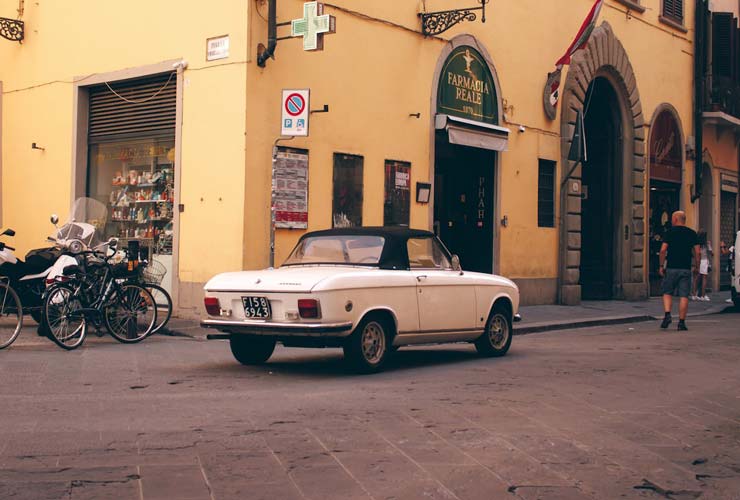 Targa-auto-Foto-di-Ozan-Tabakoğlu-da-Pexels-PianoInclinato.it