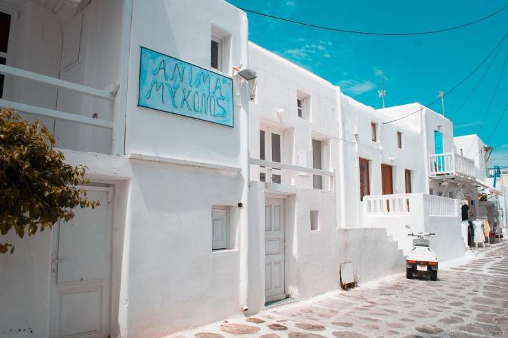 mikonos